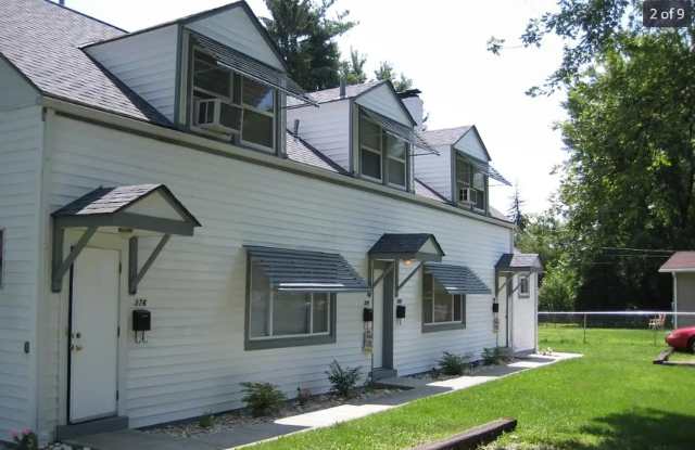 376 Lawrence Avenue Gallery 2