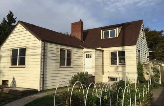 Welcome Home 5bd/3ba plus bonus room- Sunny Corner Lot in Maple Leaf photos photos