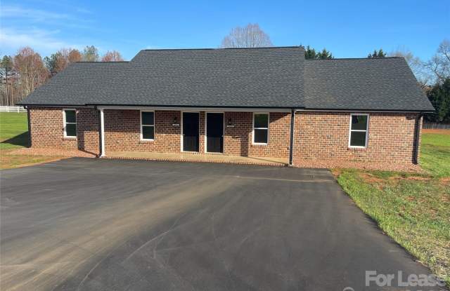 4012 Eugene Drive Gallery 1
