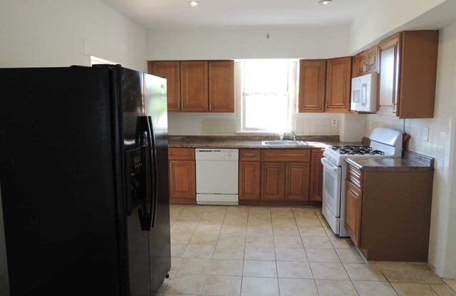 240 Dayton Avenue - 240 Dayton Avenue, Clifton, NJ 07011