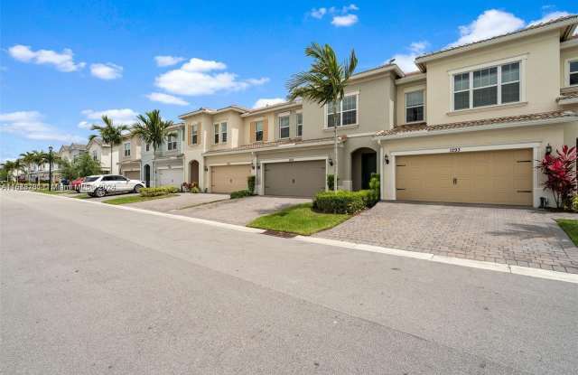 1283 Eucalyptus Dr Gallery 2