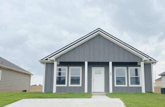 Stunning new build located in the vibrant city of Durant, OK photos photos