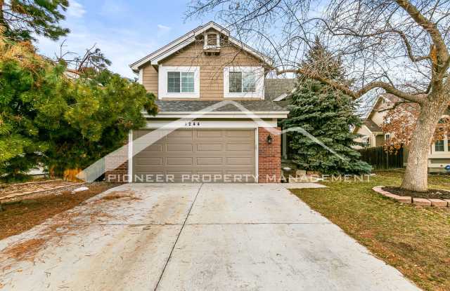 Gorgeous Home with Central AC and Washer/Dryer Gallery 1