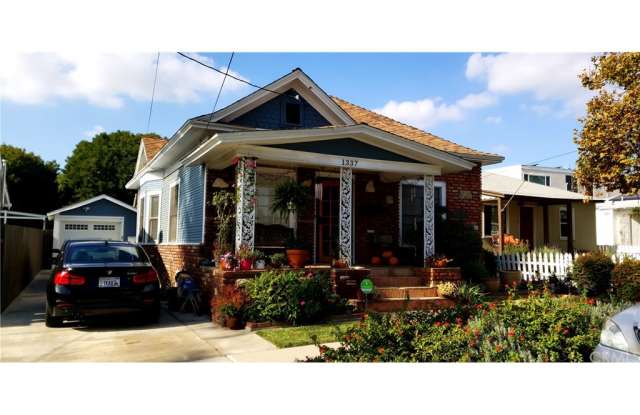 1337 Bennett Avenue Gallery 3
