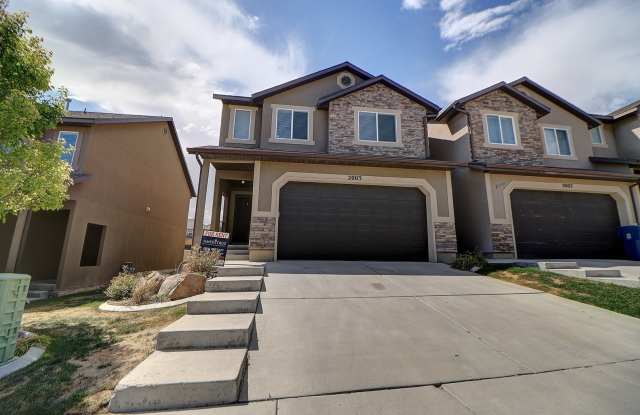 Town home in Saratoga Springs! - 2003 Belmont Drive, Saratoga Springs, UT 84045