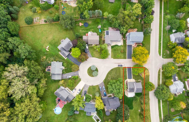 802 River Oaks Court Gallery 3