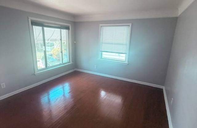 A Single family home with Garage in Garfield Heights Gallery 3
