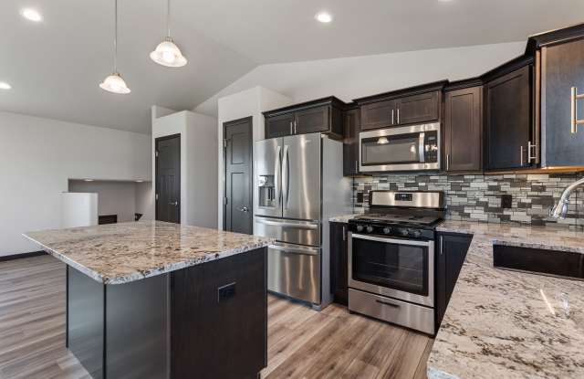 6783 Abelia Street Gallery 2
