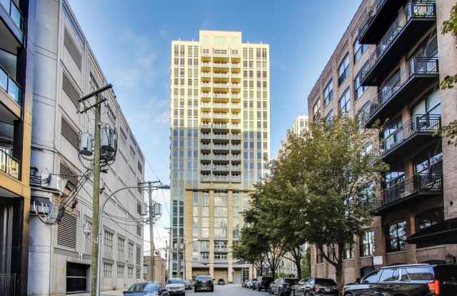700 N Larrabee Street - 700 North Larrabee Street, Chicago, IL 60654 700 N Larrabee Street - 700 North Larrabee Street, Chicago, IL 60654