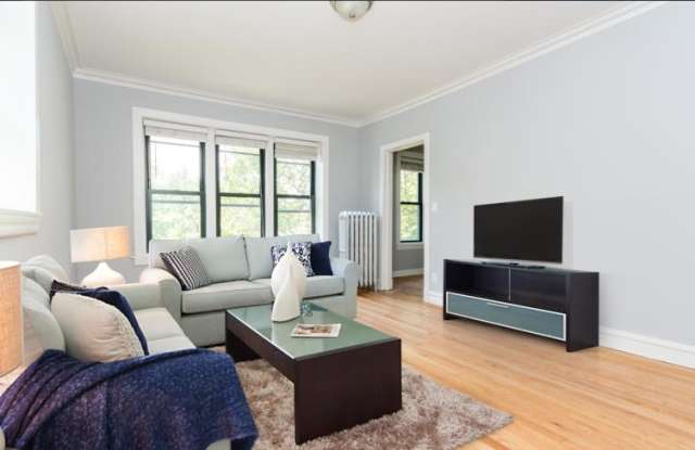 1154 West Lill St. photos photos