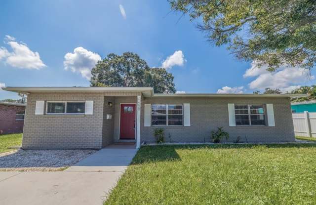 1220 57TH AVENUE N - 1220 57th Avenue North, St. Petersburg, FL 33703