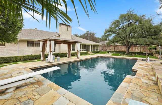 5210 Royal Crest Drive Gallery 4
