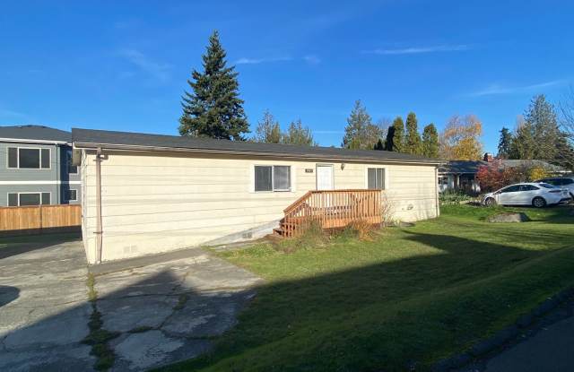 1404 S 235th Pl - 1404 South 235th Place, Des Moines, WA 98198