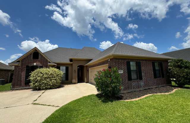 Just Minutes to Barksdale Air Force Base... BAFB - 513 Falling Water Circle, Bossier City, LA 71112