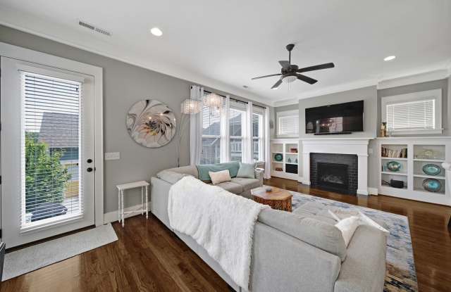 Coming Soon! 3 BR/2.5BA | Newly Renovated Single Family Home | 2-Car Garage Parking | Great backyard Gallery 3