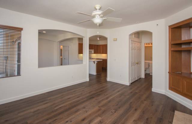 Beautiful Spacious Condo in The Brisbane Community!! Gallery 4
