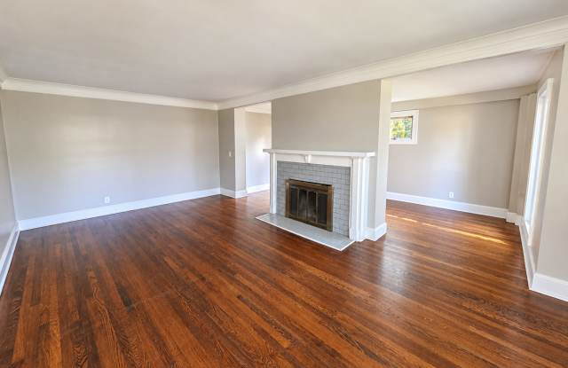 Brookside Beauty – 4 Bedrooms, 2 Baths & Plenty of Space Gallery 4