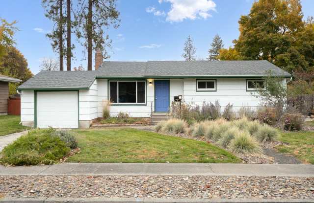 Charming 3-Bedroom Rancher Near Shadle Park - 3824 West Broad Avenue, Spokane, WA 99205