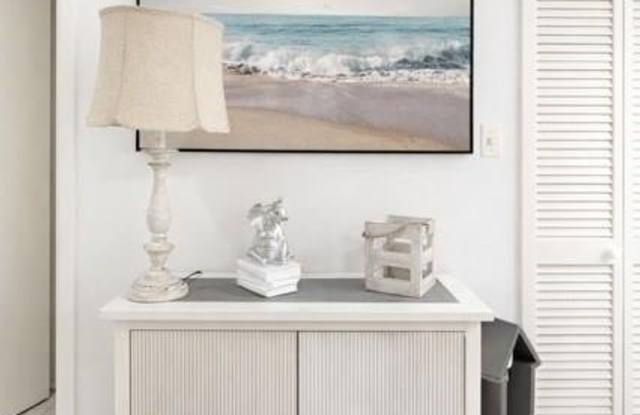 6040 Pelican Bay Blvd Gallery 3