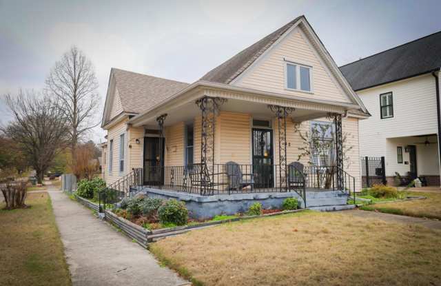 3 Bedroom/2 bath Overton Square Now Available for Lease 32 N. Cooper Street photos photos