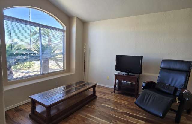 1125 E MONTOYA Lane Gallery 4
