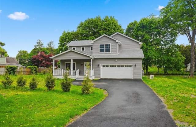 33 Howland Avenue photos photos