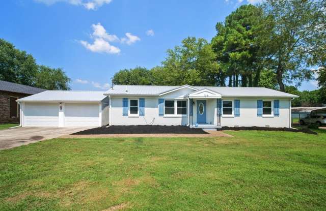 For Rent – 106 Napier Dr, Columbia, TN | $2,200/month | Available Now photos photos