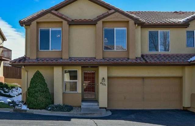 Spacious 4BR Townhome with access to Cherry Creek Reservoir photos photos