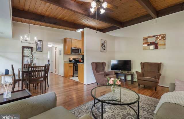 4907 AMERICANA Drive Gallery 2