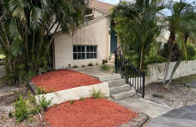 Waterfront Townhouse with Stunning Canal Views and Private Parking! - 651 Kensington Place, Wilton Manors, FL 33305