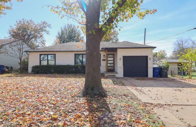 4 Bed | 2 Bath in Midtown! - 3614 East 40th Street, Tulsa, OK 74135