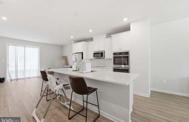 6066 BEAKE ST Gallery 4