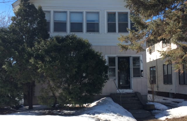 917 27th Ave SE. - 917 27th Avenue Southeast, Minneapolis, MN 55414