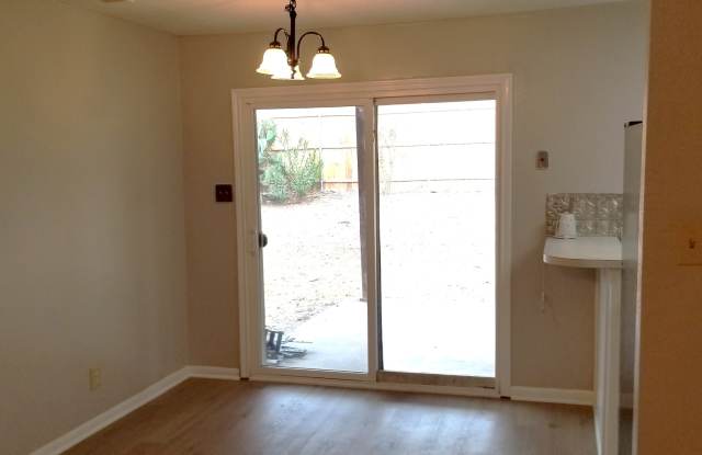 1802 Iris Circle - 1 Gallery 3