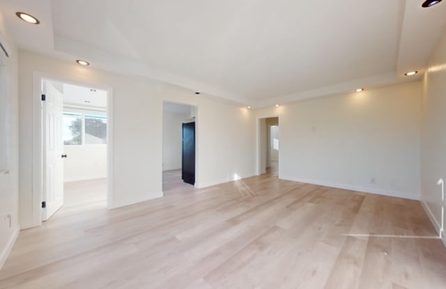 1835 Pine Avenue - 8 Gallery 4