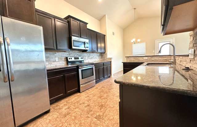 3 Bed 2 Bath with an Office Space Gallery 3
