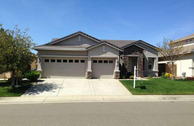 Spacious Single-Story 4 Bed, 2 Bath 2250sqft. Home in Zinfandel Village for Rent. Gallery 1