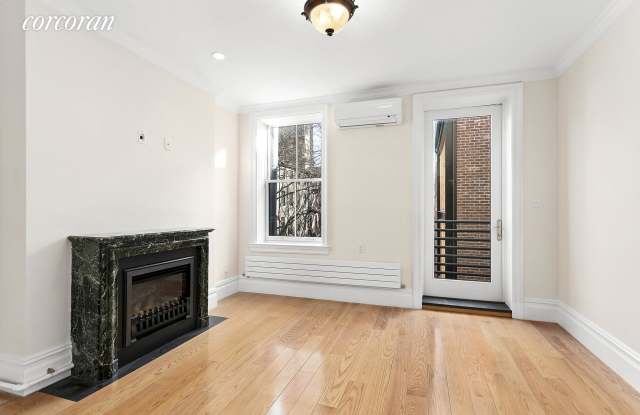 152 Ninth Avenue Gallery 4