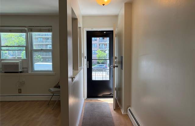 2735 Cropsey Avenue Gallery 4