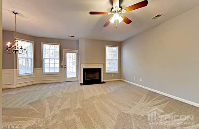 3702 Greenwich Avenue Gallery 3