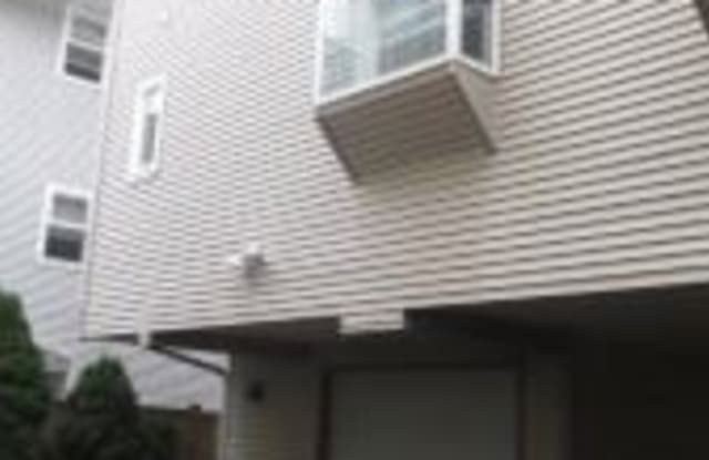 8821 Stone Ave N #C - 8821 Stone Avenue North, Seattle, WA 98103
