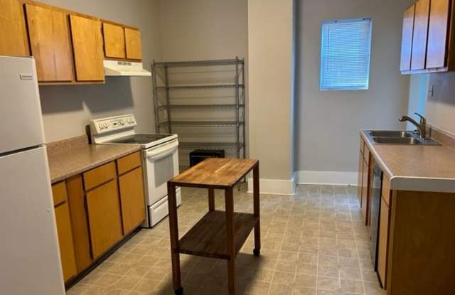 4 bedroom, 3 bath 1,668 sf single family home located in Norfolk near ODU and Sentara Norfolk General and NAVSTA. photos photos