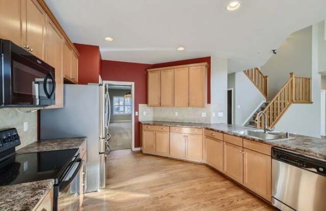3805 Sunridge Terrace Drive Gallery 2