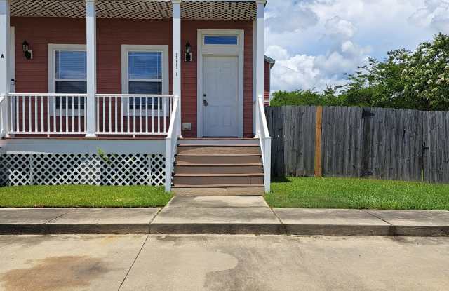 2525 Esplanade St photos photos