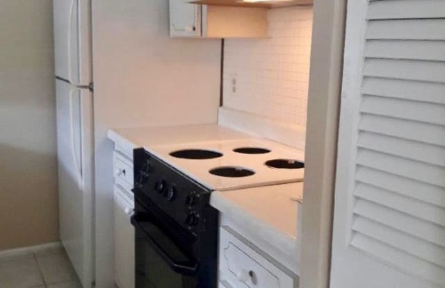 2003 Greenbriar Blvd #16 - 2003 Greenbriar Blvd, Pinellas County, FL 33763