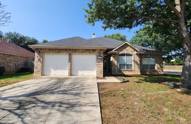 Oak Run Subdivision / 3 Bedrooms / 1 Story / Fridge Included/ Large Fenced in Yard / NBISD photos photos