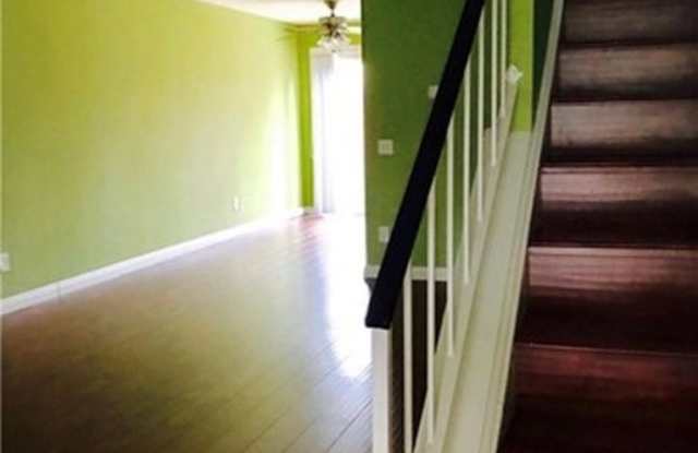 2534 Bryn Mawr Lane Gallery 4