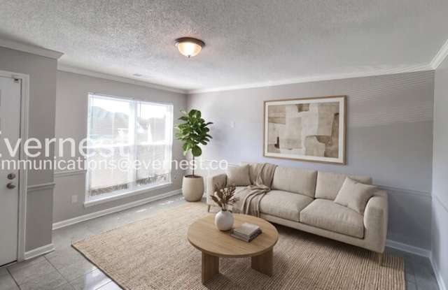 5524 Saint James Street Gallery 4