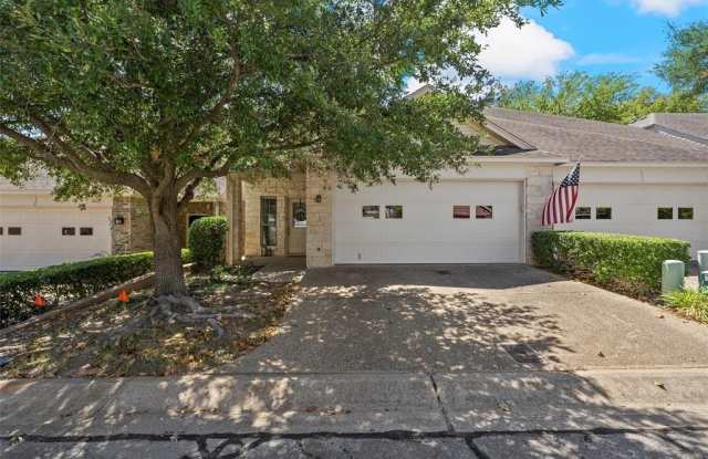 2823 Savannah Court photos photos