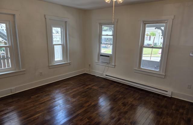 72 W HOUSTON Avenue Gallery 4